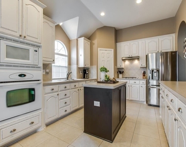 12316 Sailmaker Lane - Photo Thumbnail 2