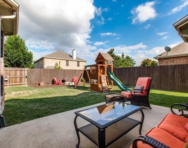 12316 Sailmaker Lane - Photo Thumbnail 6
