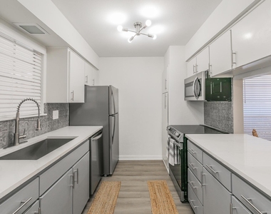 4901 Bryce Avenue - Photo Thumbnail 4