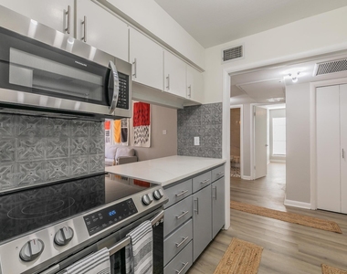 4901 Bryce Avenue - Photo Thumbnail 6