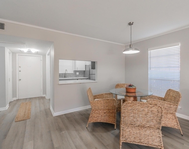 4901 Bryce Avenue - Photo Thumbnail 10