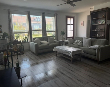 8869 Phoebe Road - Photo Thumbnail 11