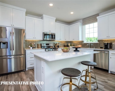 8869 Phoebe Road - Photo Thumbnail 4