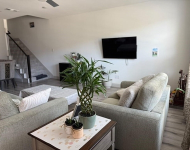 8869 Phoebe Road - Photo Thumbnail 10