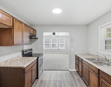 205 Olive Street - Photo Thumbnail 3