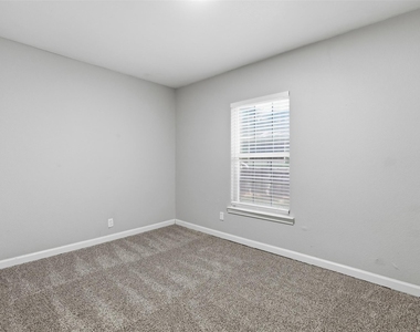 205 Olive Street - Photo Thumbnail 15