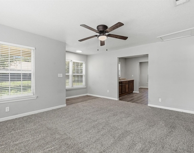 205 Olive Street - Photo Thumbnail 7