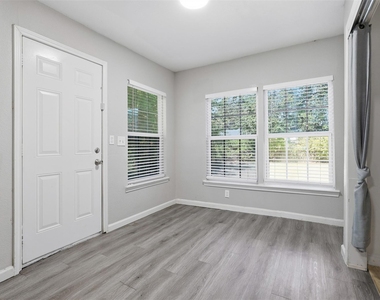 205 Olive Street - Photo Thumbnail 11