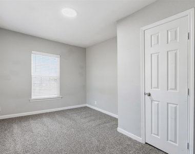 205 Olive Street - Photo Thumbnail 17