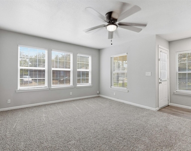 205 Olive Street - Photo Thumbnail 6