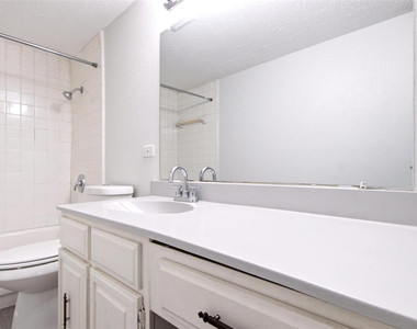 8560 Park Lane - Photo Thumbnail 20