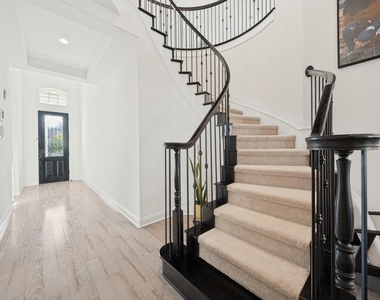 6669 Titus Lane - Photo Thumbnail 2