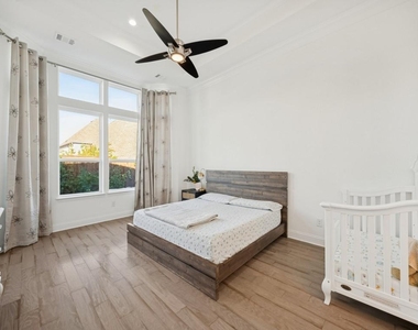 6669 Titus Lane - Photo Thumbnail 15