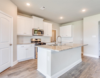 2921 Pronghorn Drive - Photo Thumbnail 10