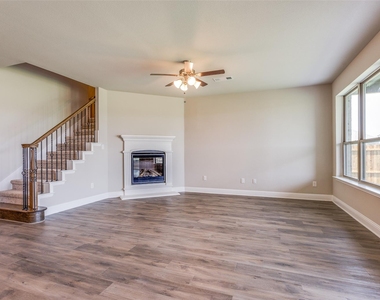2921 Pronghorn Drive - Photo Thumbnail 7
