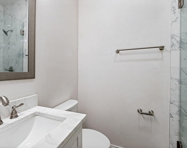 4224 Colonial Avenue - Photo Thumbnail 14