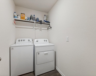 15127 Athena Drive - Photo Thumbnail 16