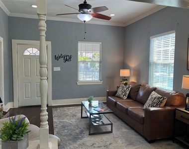 3227 Avenue I - Photo Thumbnail 6