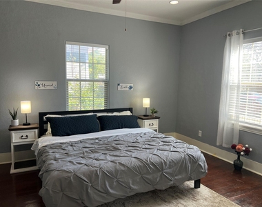 3227 Avenue I - Photo Thumbnail 12