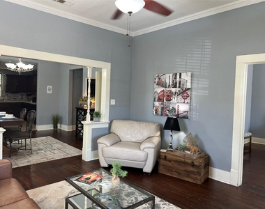 3227 Avenue I - Photo Thumbnail 8