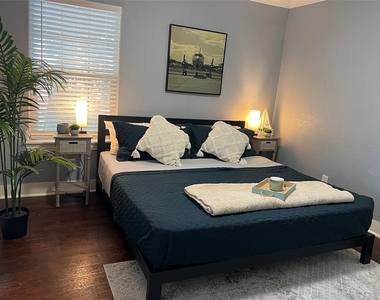 3227 Avenue I - Photo Thumbnail 26