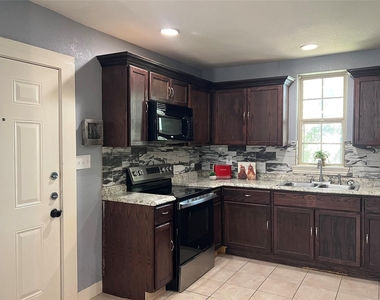 3227 Avenue I - Photo Thumbnail 31