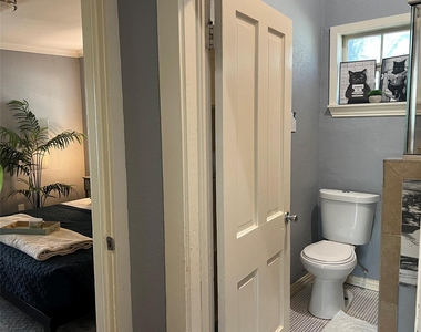 3227 Avenue I - Photo Thumbnail 24