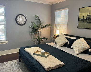 3227 Avenue I - Photo Thumbnail 25