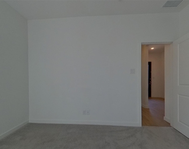 448 Lone Star Drive - Photo Thumbnail 11