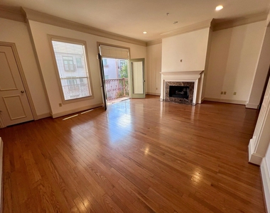 2885 Woodside Street - Photo Thumbnail 1