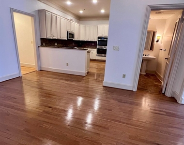 2885 Woodside Street - Photo Thumbnail 5