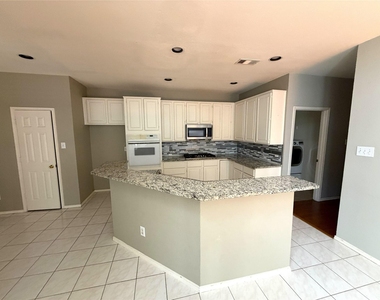 3224 Green Court - Photo Thumbnail 10
