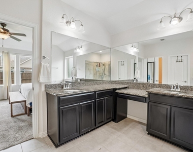 2603 Wallingford Drive - Photo Thumbnail 9