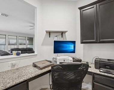 2603 Wallingford Drive - Photo Thumbnail 15
