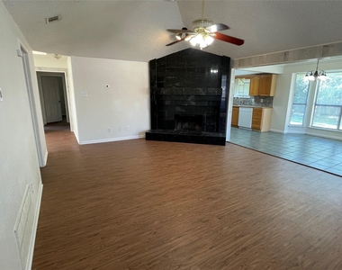 971 N Brookside Drive - Photo Thumbnail 4