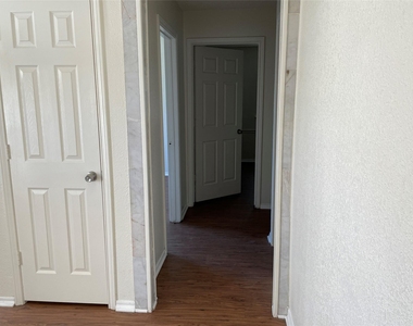971 N Brookside Drive - Photo Thumbnail 15