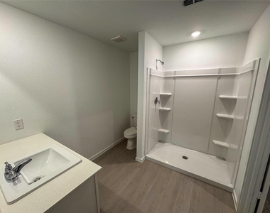 3915 Selawik Street - Photo Thumbnail 10