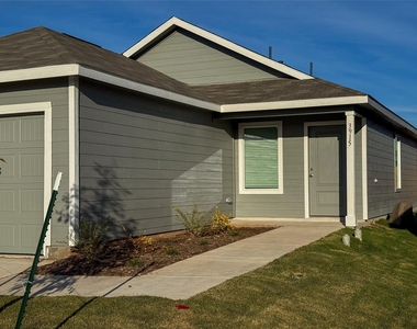 3915 Selawik Street - Photo Thumbnail 2