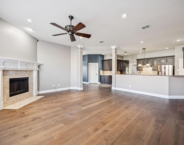 1211 Windgate Way - Photo Thumbnail 14