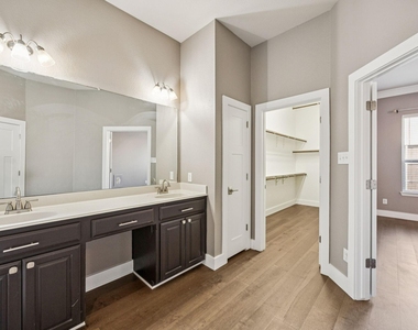 1211 Windgate Way - Photo Thumbnail 11