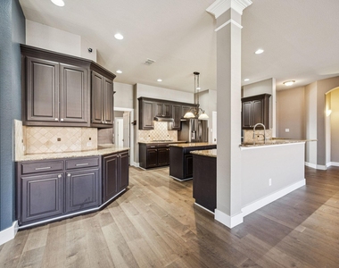 1211 Windgate Way - Photo Thumbnail 15