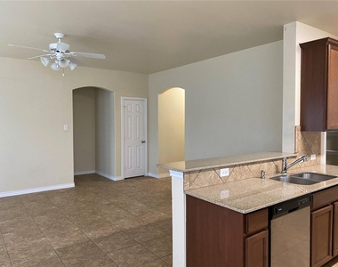 247 Pine Crest Drive - Photo Thumbnail 5
