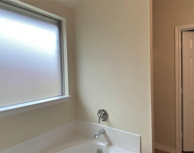 247 Pine Crest Drive - Photo Thumbnail 13