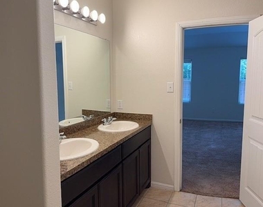 945 Loftin Street - Photo Thumbnail 6