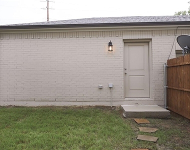 2605 Mccart Avenue - Photo Thumbnail 28