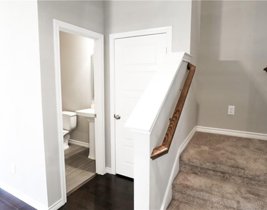 2605 Mccart Avenue - Photo Thumbnail 10