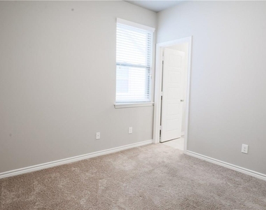 2605 Mccart Avenue - Photo Thumbnail 21