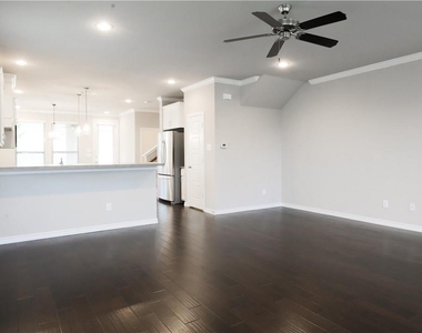 2605 Mccart Avenue - Photo Thumbnail 5