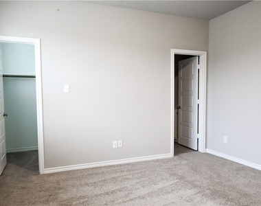 2605 Mccart Avenue - Photo Thumbnail 15