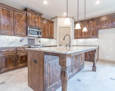 3123 Clear Springs Drive - Photo Thumbnail 7